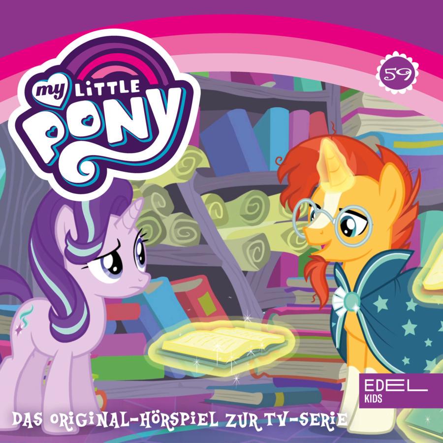 Cover des Hörspiels „My Little Pony Folge 59: Freundschaftslektion Nr. 1 - Teil 1+2“ mit Starlight Glimmer, die in einer Bibliothek verunsichert auf das Einhorn Sunburst mit Brille und Zauberumhang blickt, während vor ihnen ein Buch magisch leuchtet.